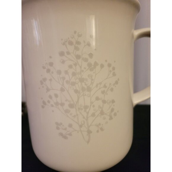 Pfaltzgraff White Nuance Collection 7" tall Coffee Pot 48 oz. Discontinued Piece - Picture 2 of 6